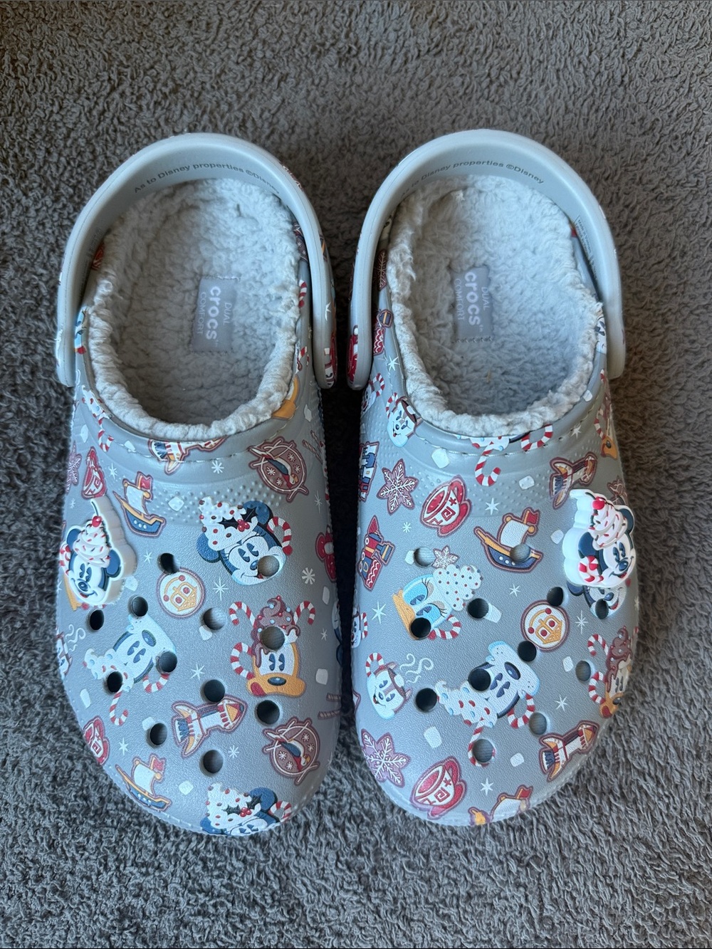 Crocs Disney Sherpa-Lined Clogs, Christmas-themed, women’s size 8 NEW